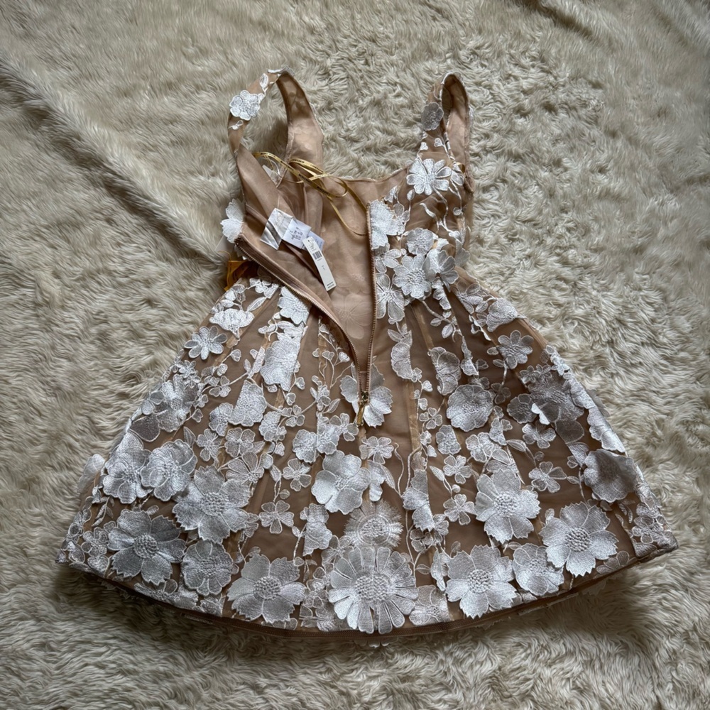 Bronx and Banco White Floral Appliqué Mini Dress - Picture 8 of 10
